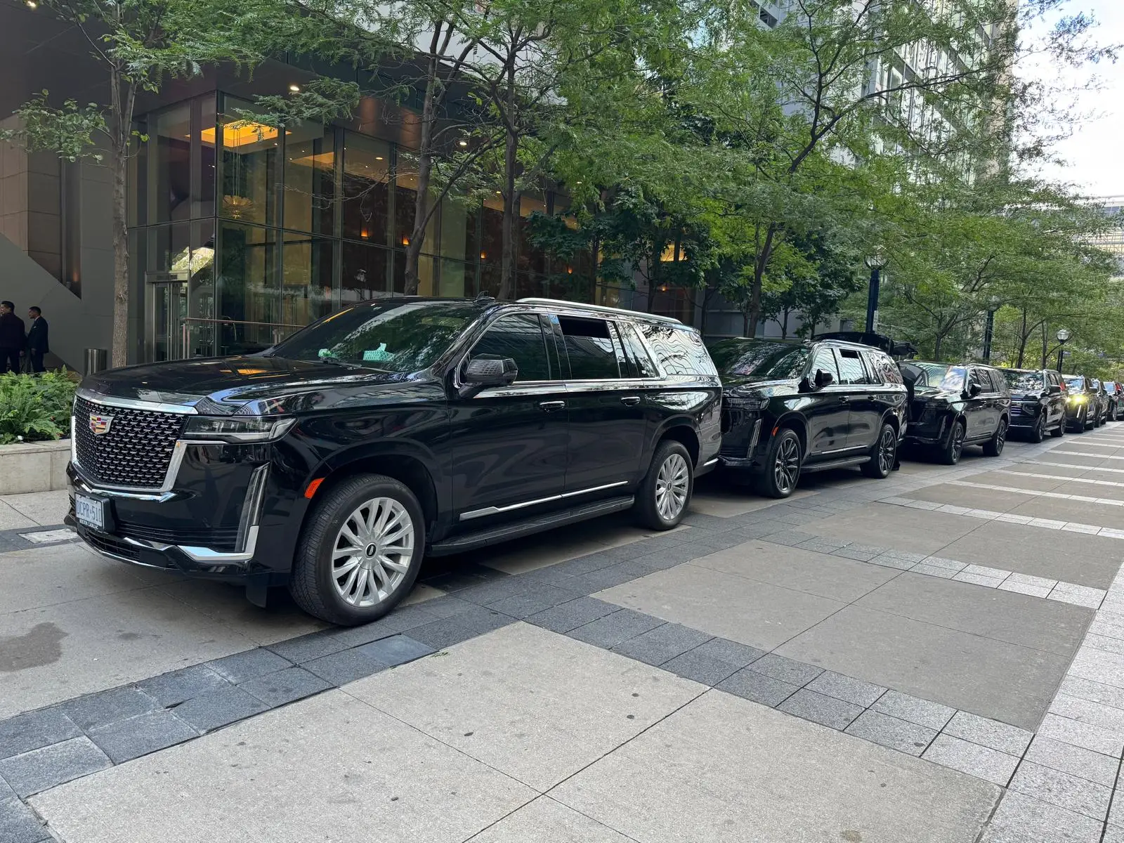 Long distance limo Toronto to Niagara Hamilton flat rate