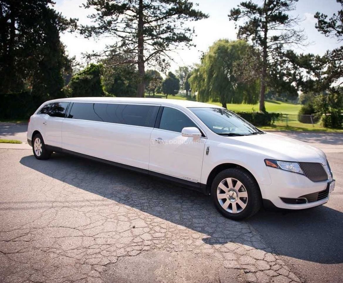 Black stretch limousine Toronto wedding service
